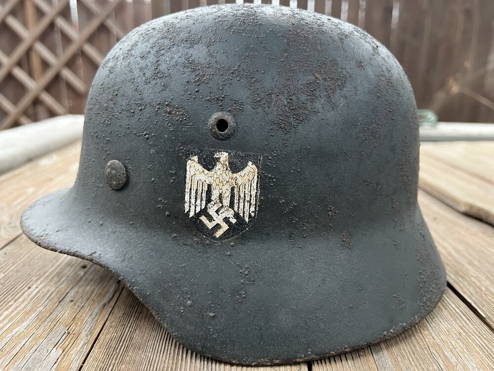 Wehrmacht helmet M35 DD / from Stalingrad