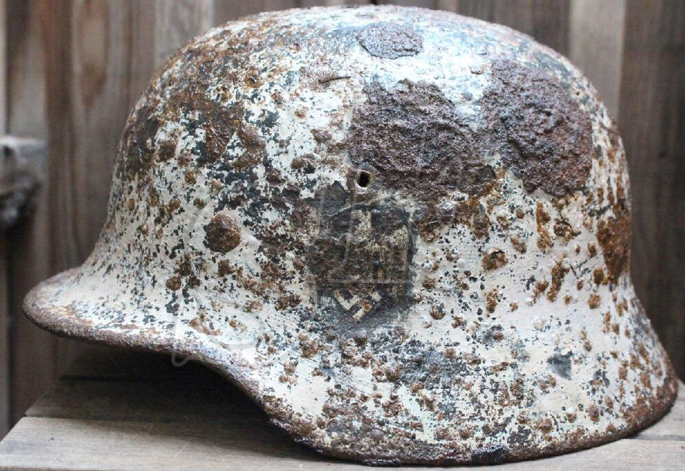 Winter camo Wehrmacht helmet M40 / from Belarus