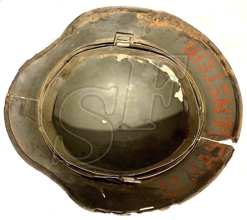 German helmet M35 / from Leningrad