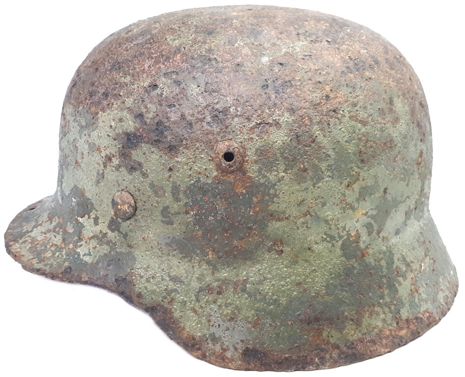 German helmet M40 / from Stalingrad
