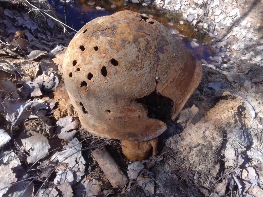 Soviet helmet SSh40 / from Stalingrad