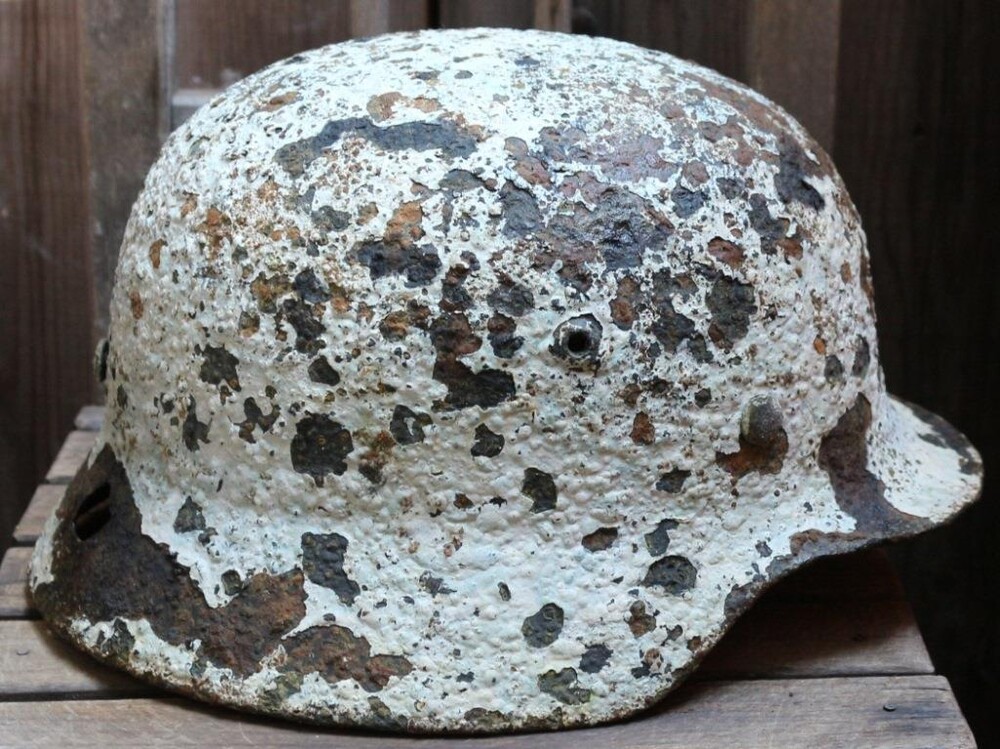 Winter Camo German helmet M35 / from Leningrad