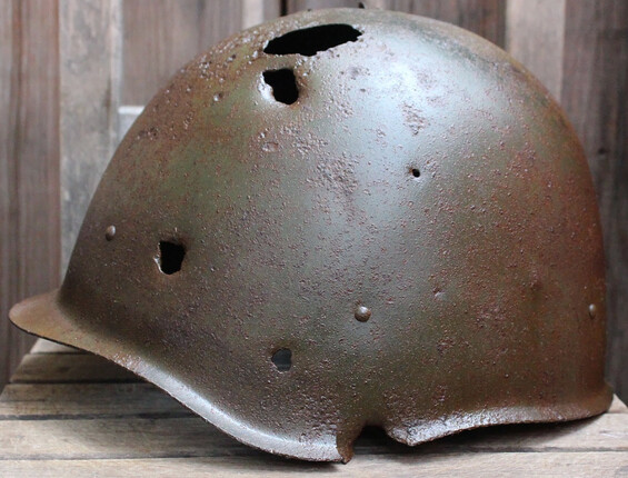 Soviet helmet SSh40 / from Karelia