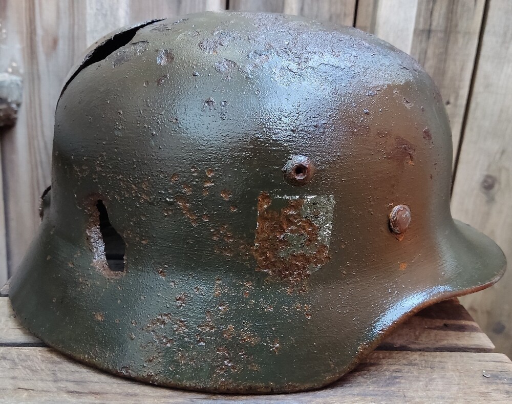 Waffen SS helmet M35 / from Novgorod