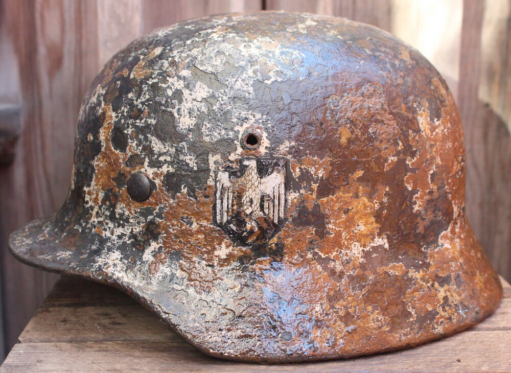 Wehrmacht helmet M35 DD / from Smolensk