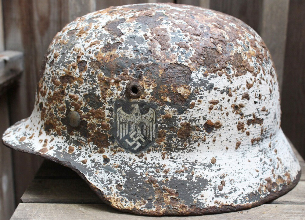 Winter camo Wehrmacht helmet M35 / from Kalinin