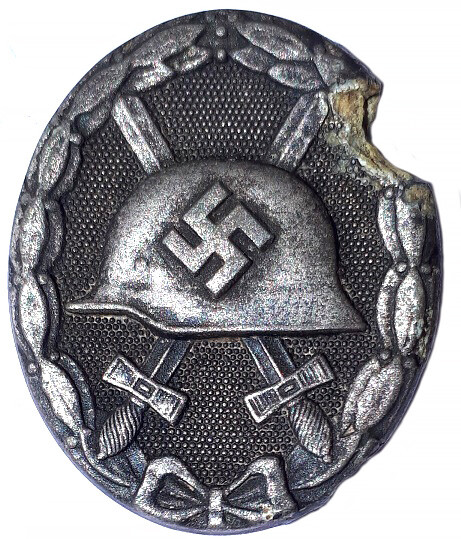 Wound badge by Carl Wild, Hamburg / from Stalingrad