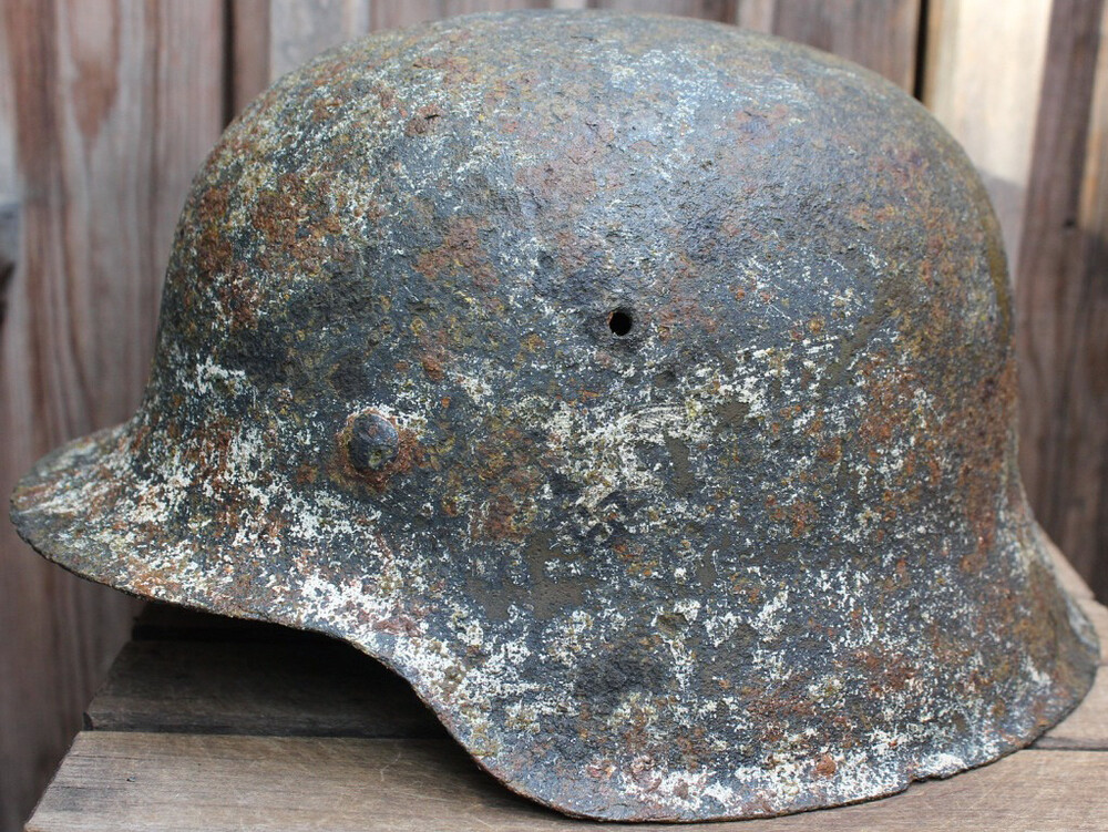 Winter camo Luftwaffe helmet M42 / from Königsberg