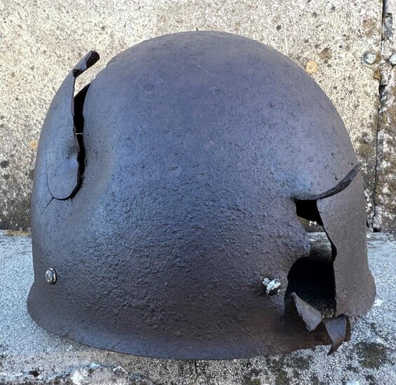 Finnish helmet M40 / from Karelia