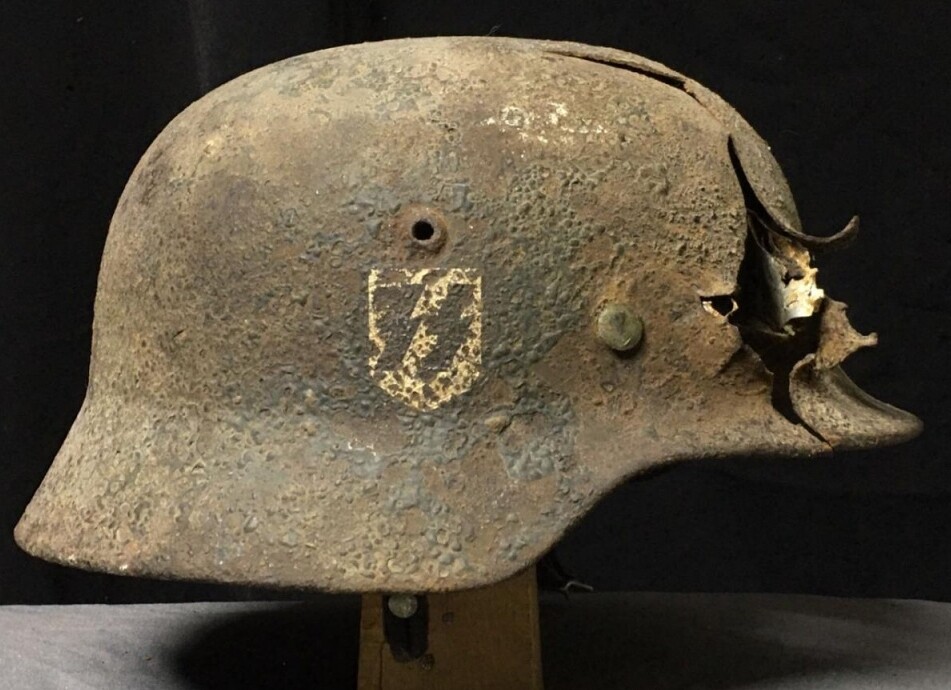 Waffen SS helmet M35 DD