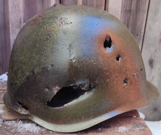 Soviet helmet SSh40 / from Karelia