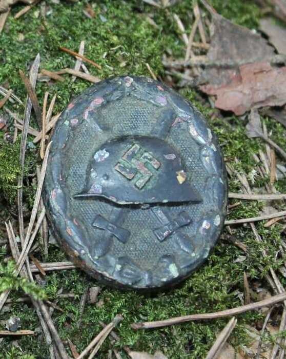 Black Wound Badge / from Mogilev