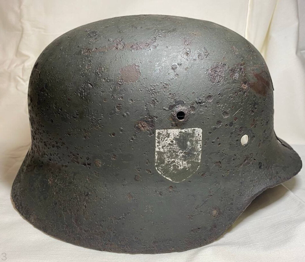 Wehrmacht helmet M35 / from Stalingrad
