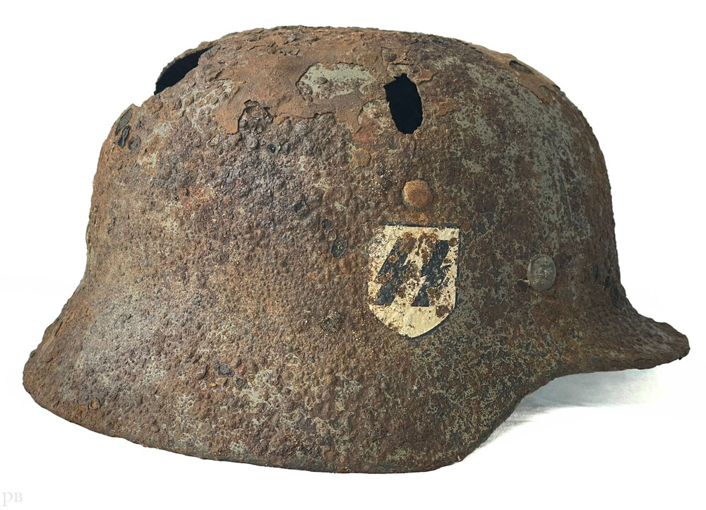 Waffen SS helmet M35 DD / from Staraya Russa
