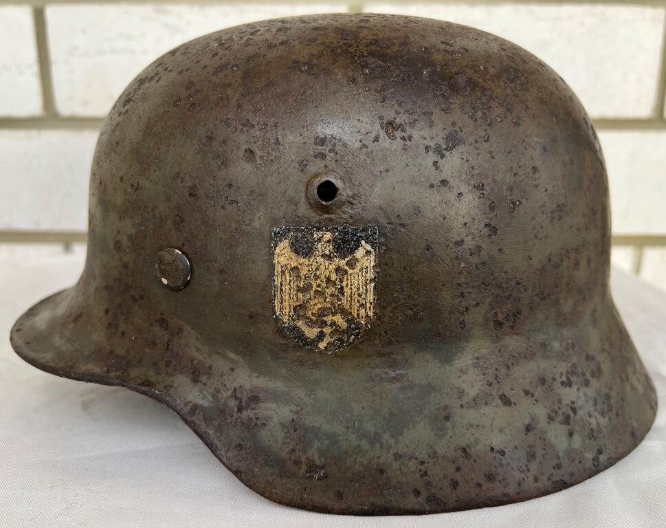 Wehrmacht helmet M35 DD / from Stalingrad
