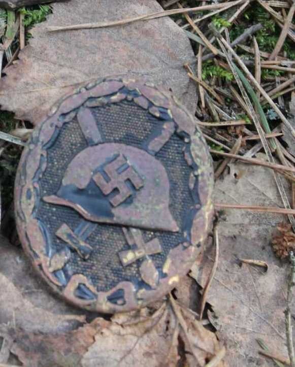 Black Wound Badge / from Mogilev