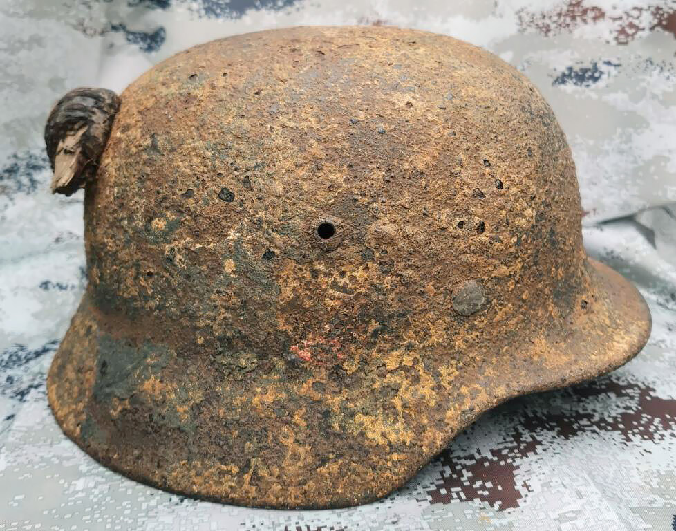 Luftwaffe helmet M35 DD / from Stalingrad