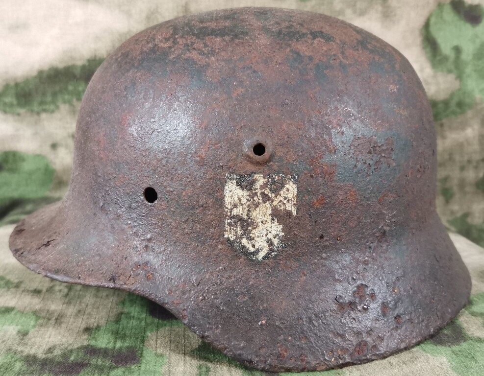 Wehrmacht helmet M40 / from Stalingrad