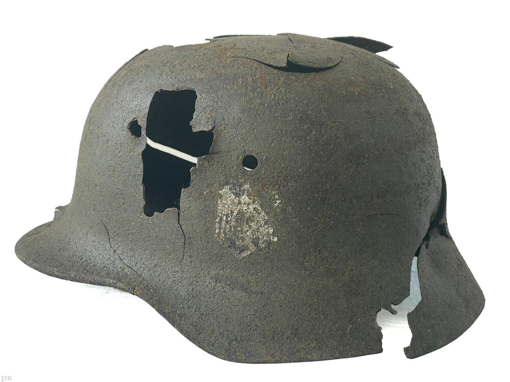 Wehrmacht helmet M35 DD / from Stalingrad