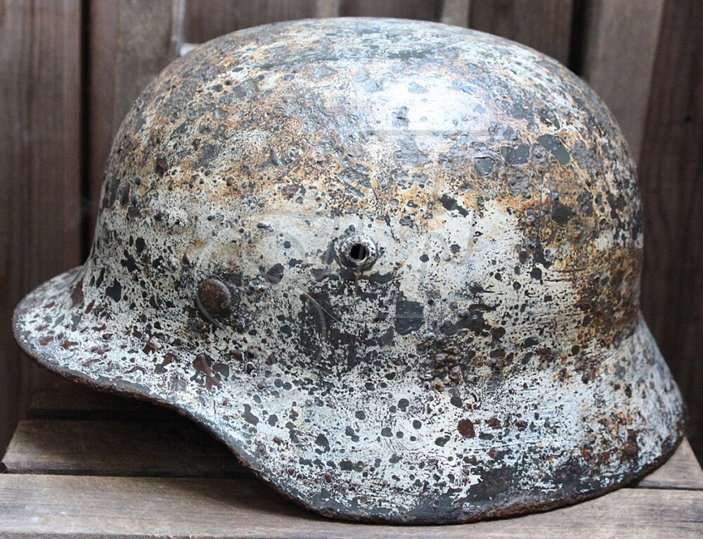 Winter camo helmet M35 / from Velikiye Luki