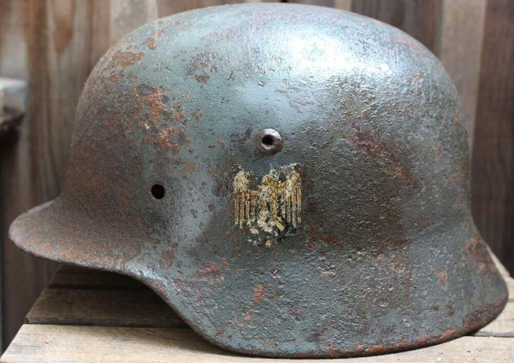 Wehrmacht helmet M35 DD / from Stalingrad