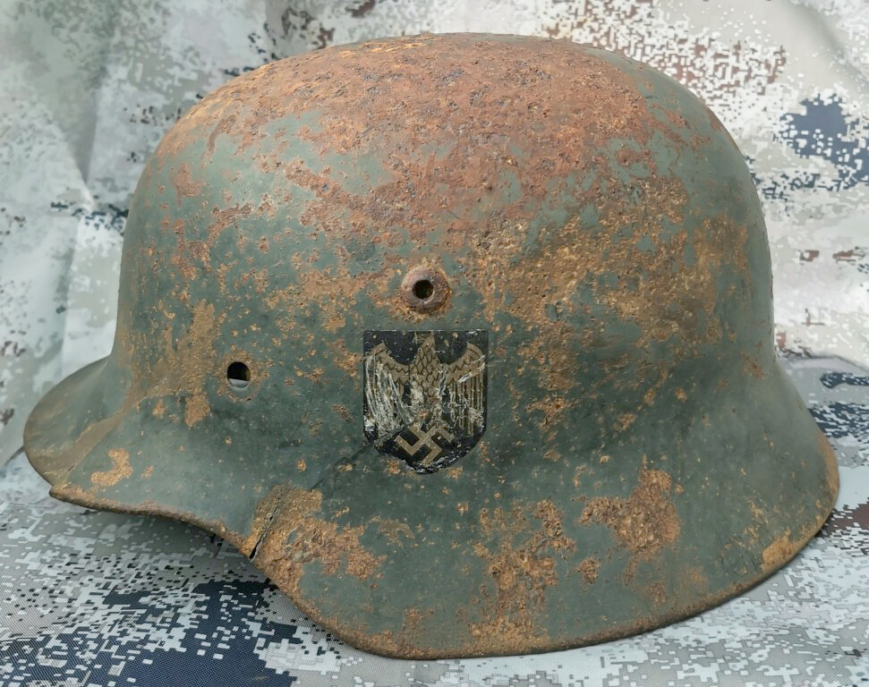 Wehrmacht helmet M35 DD / from Stalingrad