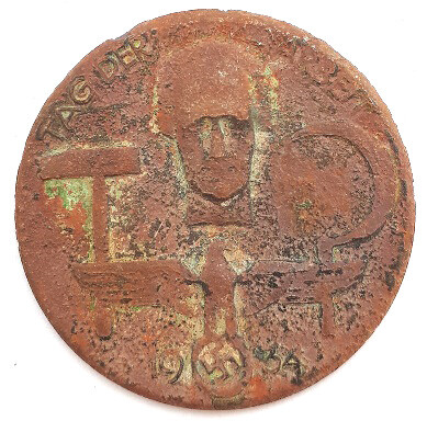 Badge Tag Der Arbeit 1934 / from Konigsberg