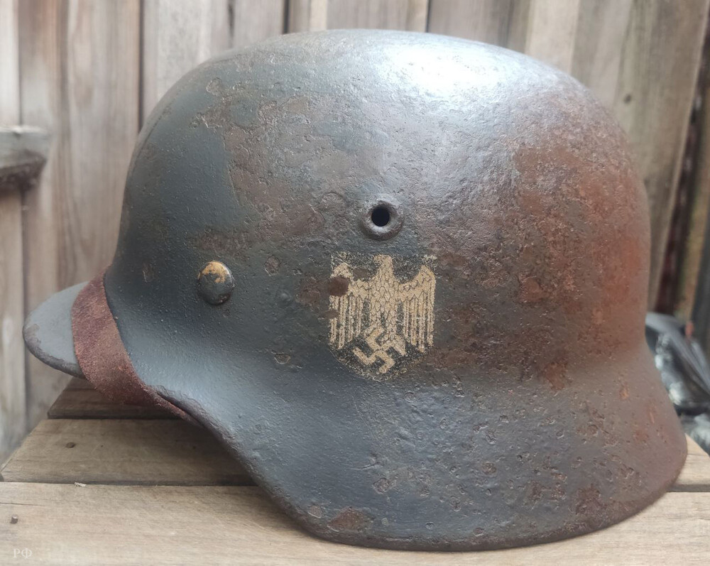Wehrmacht helmet M40 / from Kalinin