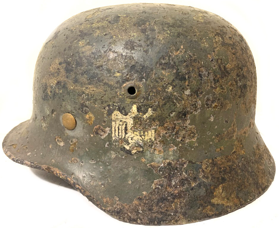 Wehrmacht helmet M35 / from Stalingrad