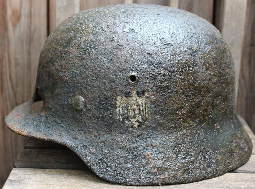 Wehrmacht helmet M35 DD / from Novgorod