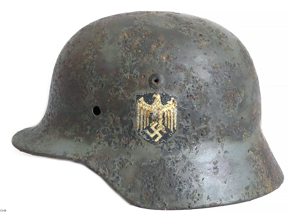 Wehrmacht helmet M35 DD / from Stalingrad