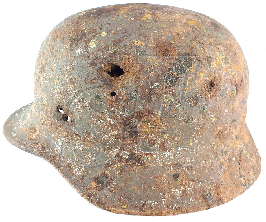 German helmet M40 / from Novgorod