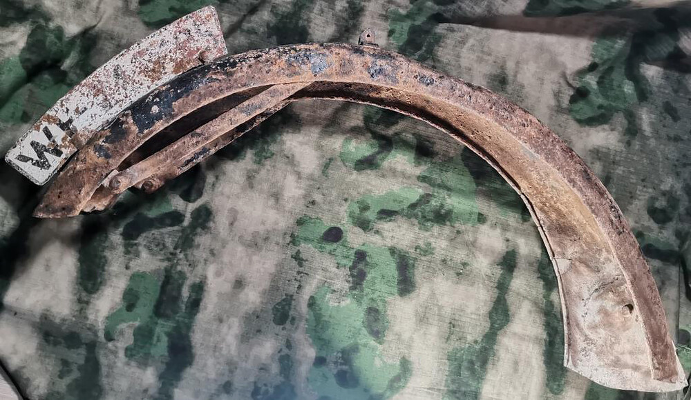 Motorcycle fender of the Wehrmacht with registration plate