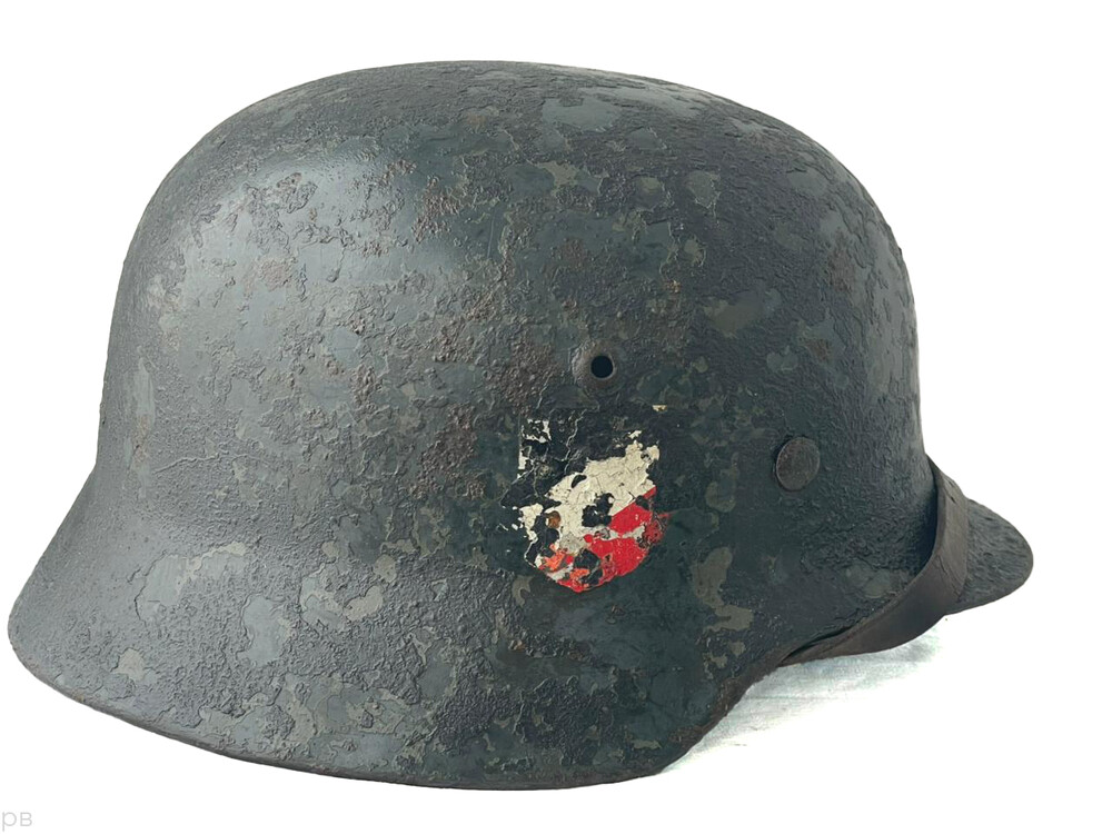 Wehrmacht helmet M35 / from Leningrad