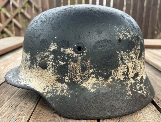 Winter camo Wehrmacht helmet M40 / from Leningrad