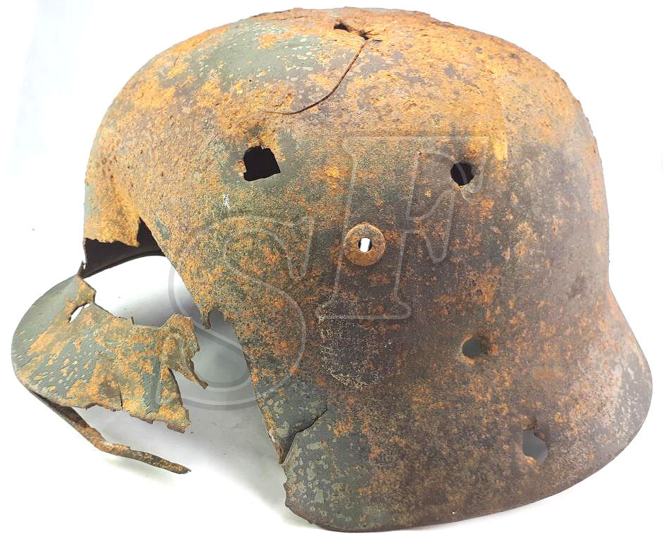 German helmet M35 / from Stalingrad