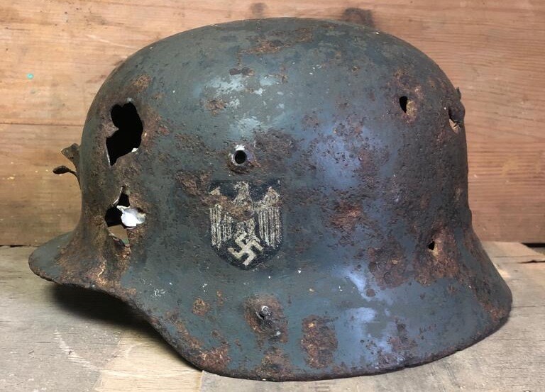 Wehrmacht helmet M35 DD / from Stalingrad