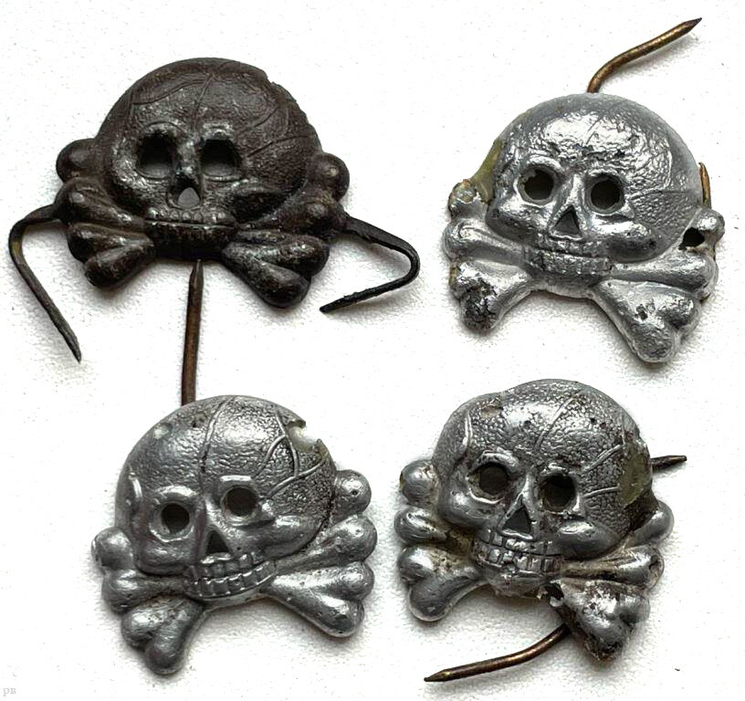 4 Panzer collar tab skulls