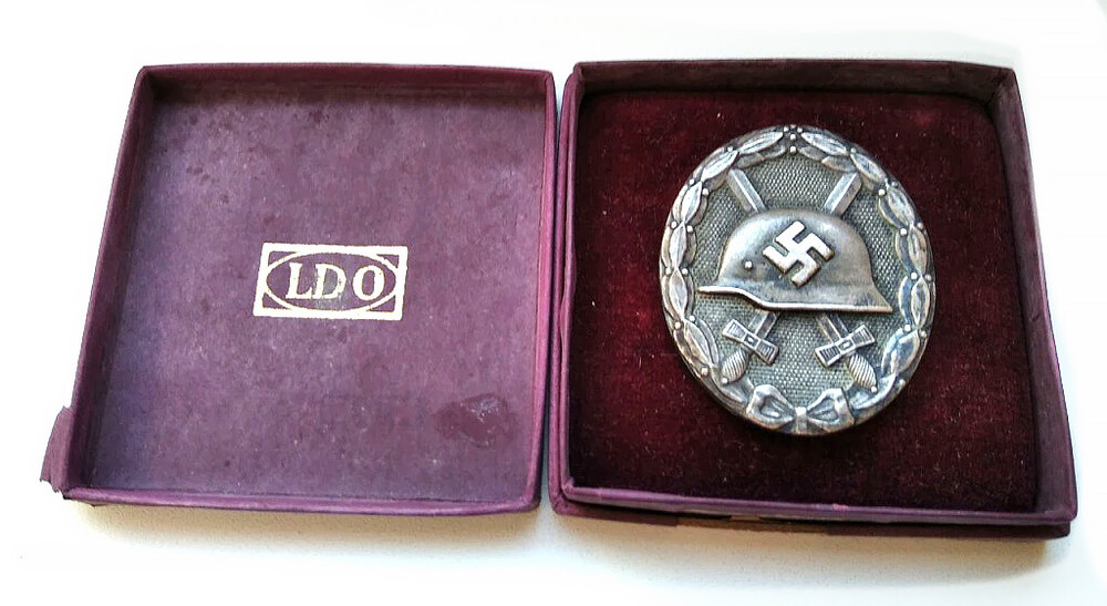 Wound badge