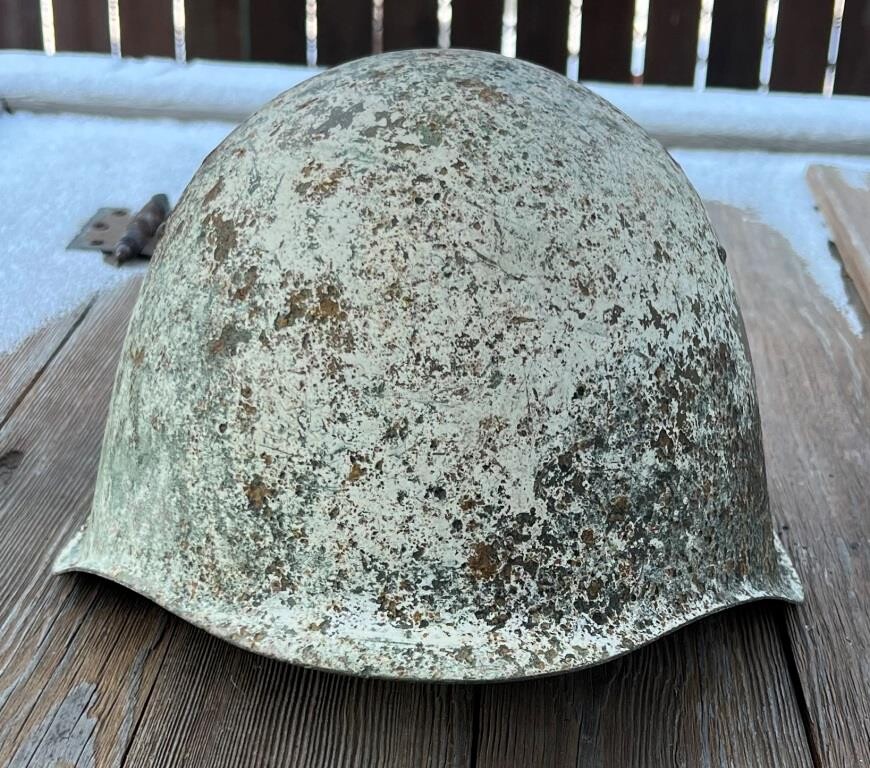 Winter camo Soviet helmet SSh39 / from Stalingrad