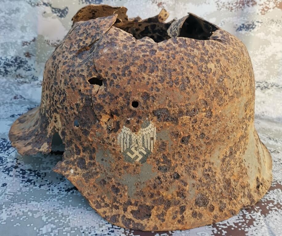 Wehrmacht helmet M42 / from Novgorod