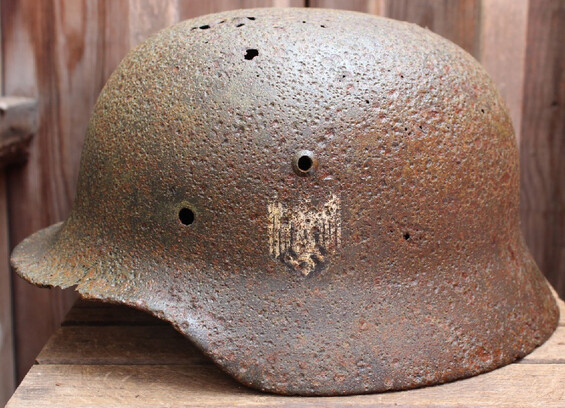 Wehrmacht helmet M35 / from Königsberg