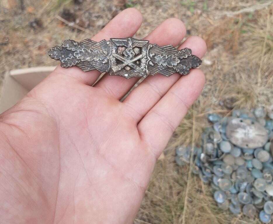 Close Combat Clasp (by Linden, Friedrich) / from Belarus