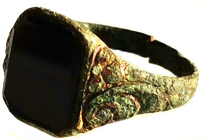 Ring with black stone / from Stalingrad