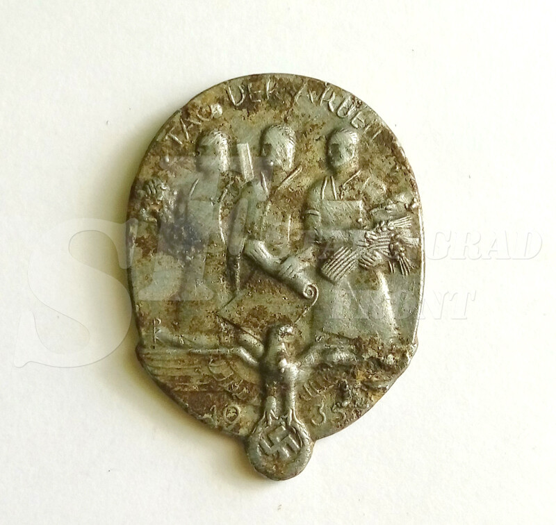 Badge “Tag Der Arbeit 1935”
