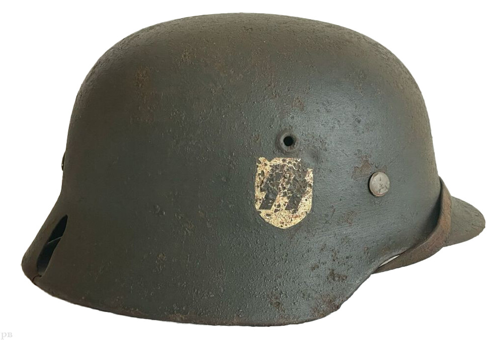 Waffen SS helmet M40 / from Leningrad