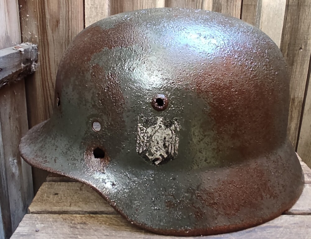 Wehrmacht helmet M35 / from Novgorod