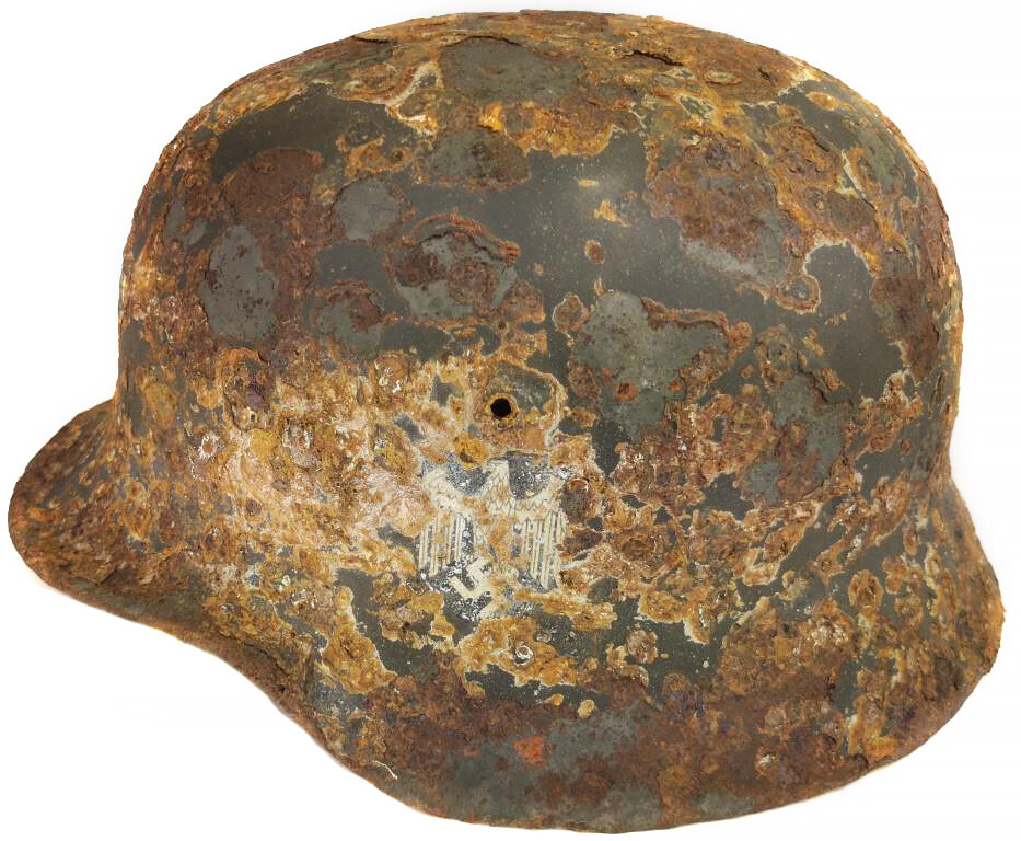Wehrmacht helmet M40 / from Leningrad