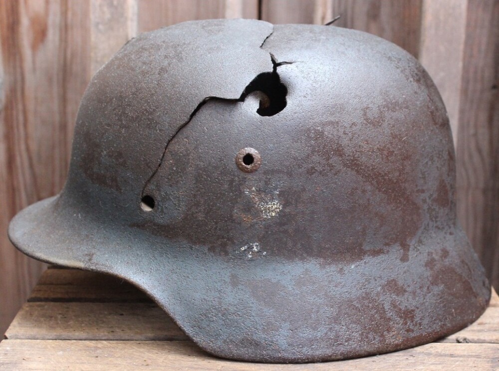 German helmet M35 / from Stalingrad