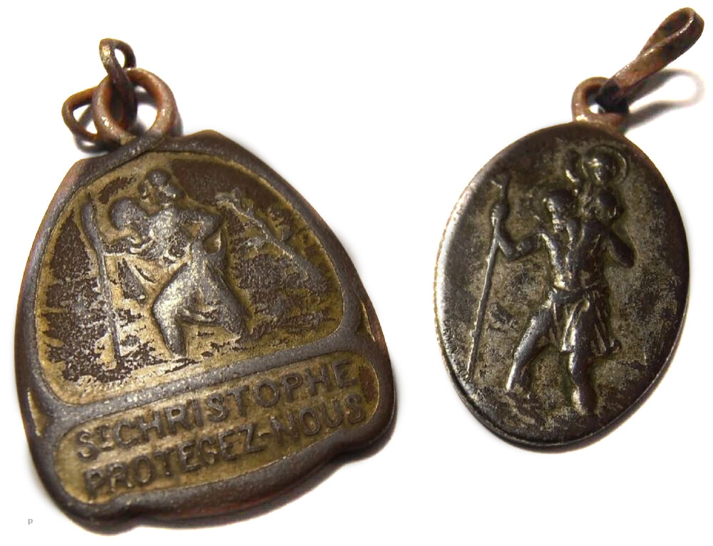 Catholic pendants / from Stalingrad